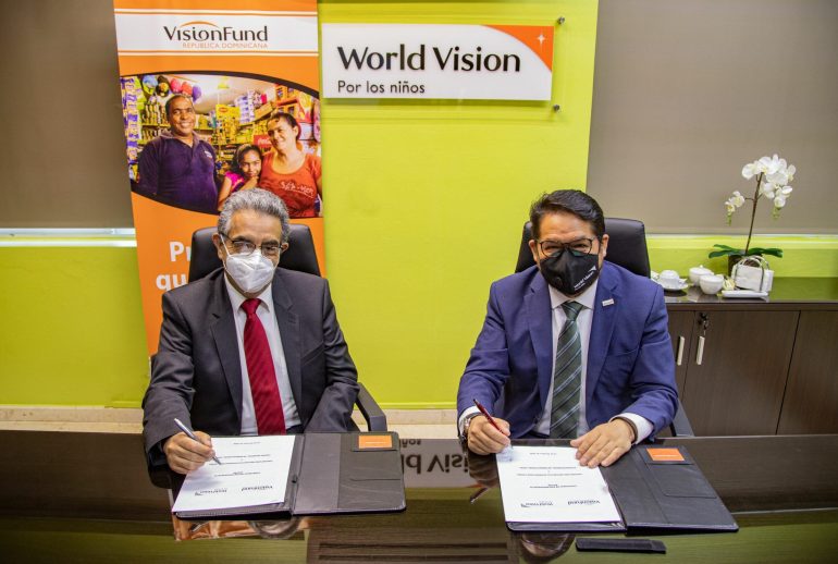 acuerdo-VisionFund-World-Vision-RD